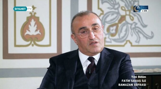 Abdurrahim Albayrak Diyanet TV’ye konuştu: ‘Şimdiki kadınlara bakıyorum…’