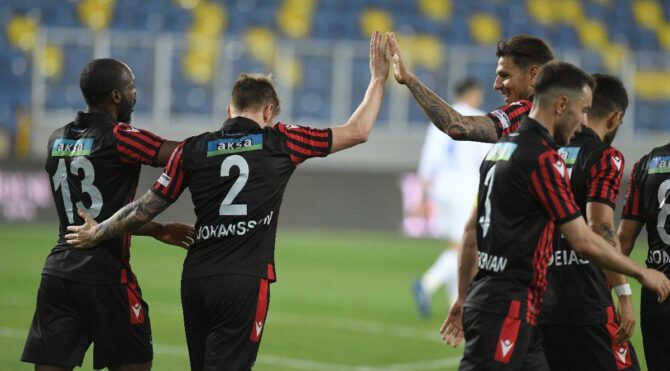 Başkent’te derin nefes! Gençlerbirliği 3 puanı aldı Rize’yi eli boş gönderdi…