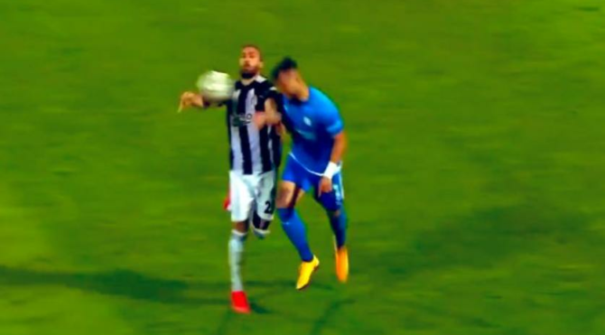 Beşiktaş’ın golünden önce elle oynama itirazı! Cenk Tosun…