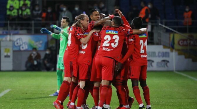 Beşiktaş’ın önlenemez şampiyonluk yürüyüşü! Eksiklere rağmen…