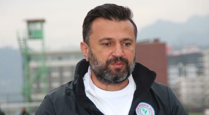 Bülent Uygun: Türkiye’deki bütün futbolcular corona aşısı olmalı