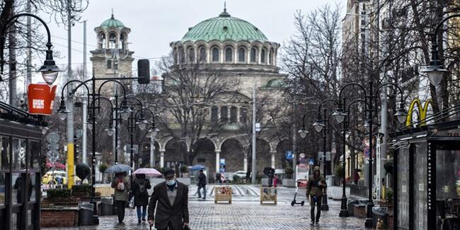 Bulgaristan'da koronavirüs önlemleri gevşetildi