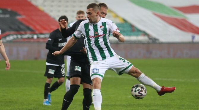 Bursaspor evinde 20 puan kaybetti