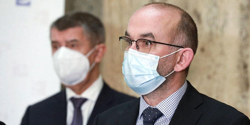 Çekya'da Rus ve Çin Kovid-19 aşısı Sağlık Bakanı'nı yerinden etti