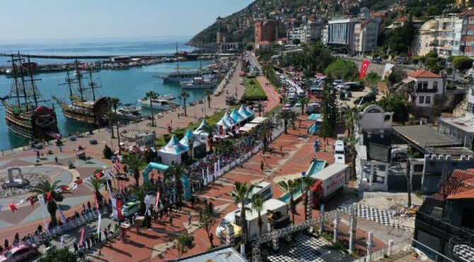 Cumhurbaşkanlığı Türkiye Bisiklet Turu’na büyük ilgi
