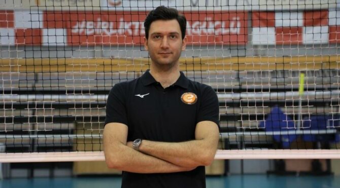 Eczacıbaşı Vitra’nın yeni hocası Ferhat Akbaş