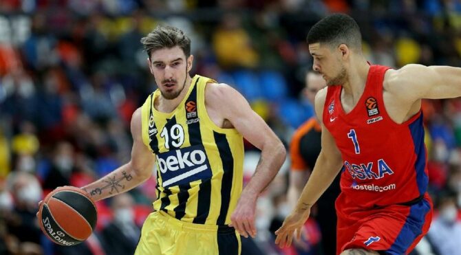 Fenerbahçe Beko son çeyrekte pes etti, CSKA Moskova seride öne geçti: 92-76