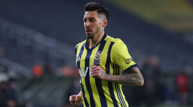 Fenerbahçe’de Jose Sosa isyanı! ‘Bu adamın değerini anlayamadınız’
