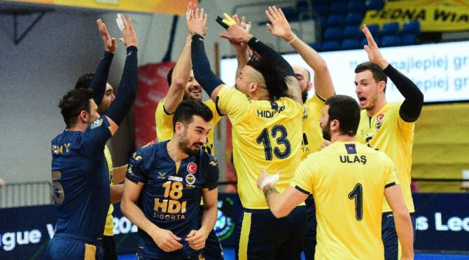 Fenerbahçe finalde