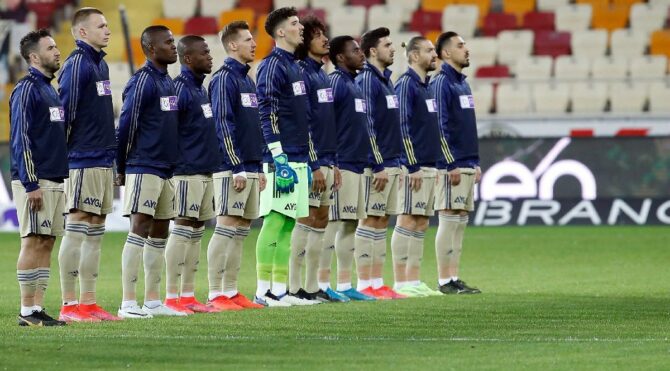 Fenerbahçe sil baştan… 13 futbolcu yolcu