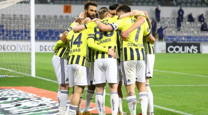 Fenerbahçe zirve takibi için Kasımpaşa karşısında