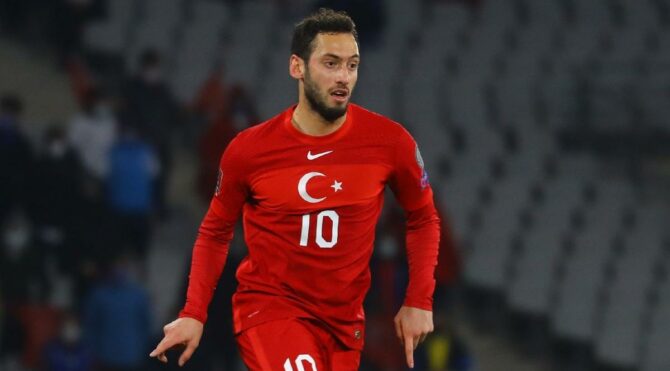 Hakan Çalhanoğlu yarışı… Devler sıraya girdi