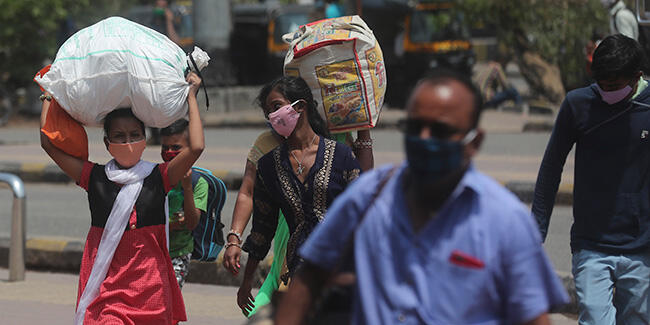 Hindistan'da günlük Kovid-19 vakası sayısı salgının başından bu yana en yüksek düzeye çıktı