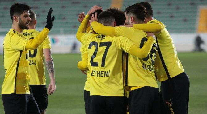 İstanbulspor Tuzlaspor’u ikinci yarı geçti