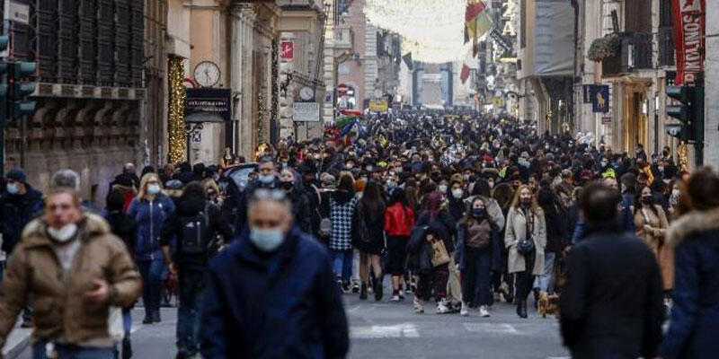 İtalya'da son 24 saatte 15 bin 746 Kovid-19 vakası kaydedildi