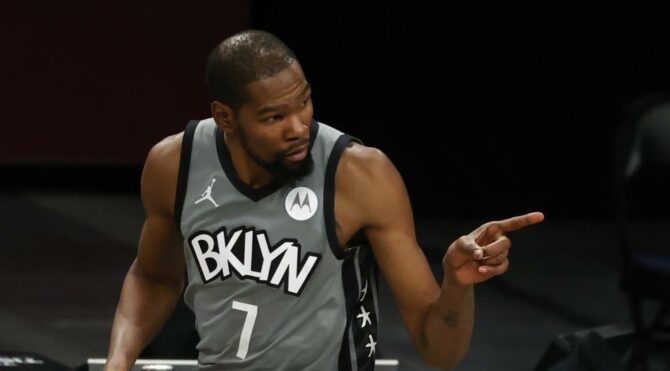 Kevin Durant’in attığı mesaj başını yaktı!