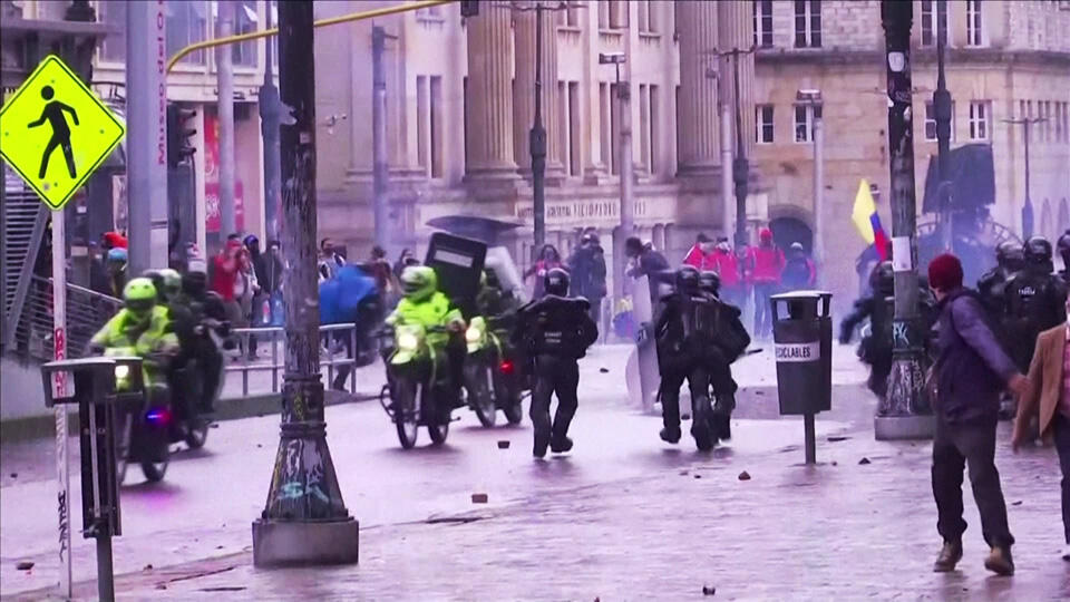Kolombiya'da vergi reformu kaosu