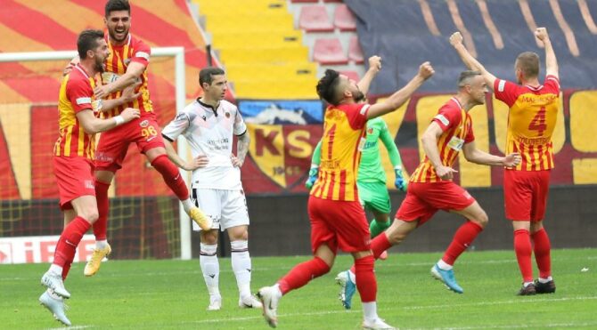 Kümede kalma savaşında müthiş maç! Kayserispor ve Gençlerbirliği puanları bölüştü