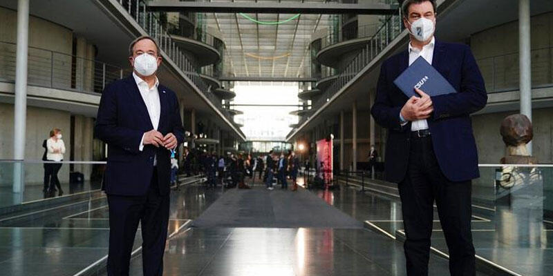 Merkel aday olmayacağını açıklamıştı! Başbakanlık koltuğu için 2 isim yarışıyor