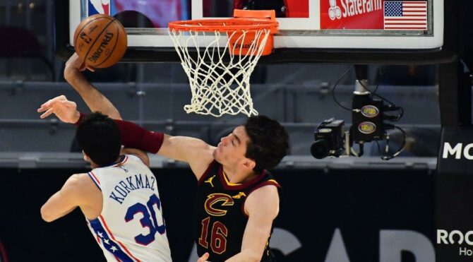 NBA’de Türk derbisi… Furkan Korkmaz’lı Philadelphia 76ers, Cedi Osman’lı Cleveland’ı yendi
