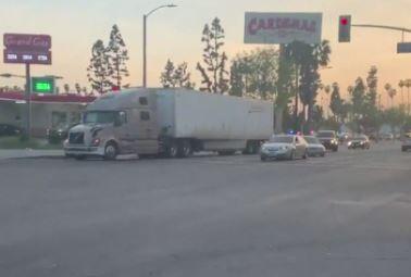 Polis kovaladı tır yakaladı
