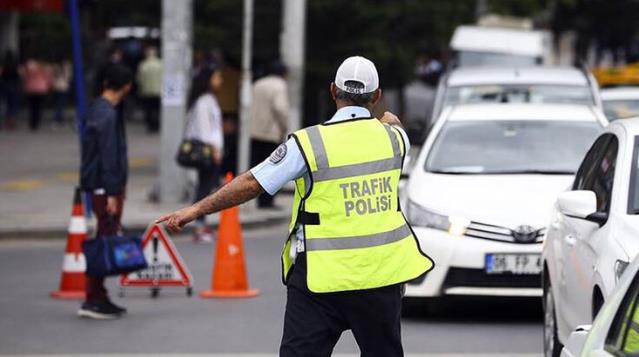 Şehirler arası seyahate kısıtlama getirildi