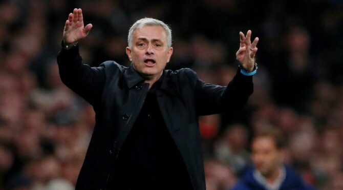 Tottenham, Jose Mourinho’yu kovdu