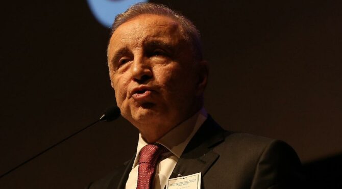 Ünal Aysal’dan Avrupa Süper Ligi’ne destek: Geç bile kalındı