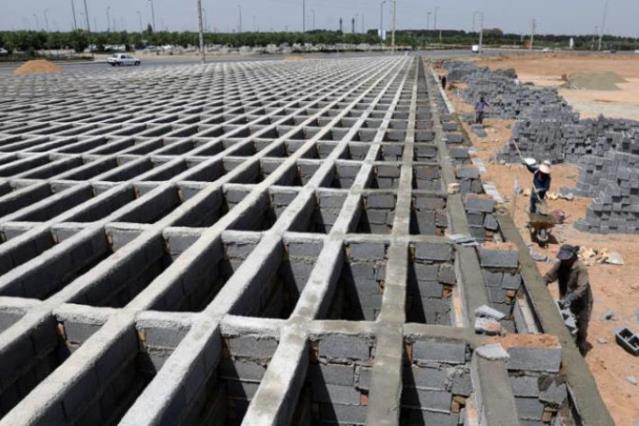 Vaka ve ölüm sayılarının tırmanışa geçtiği İran'da durum vahim! 4 katlı mezarlık inşa edildi