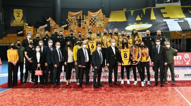 VakıfBank, Sultanlar Ligi’nde 12. kez şampiyon