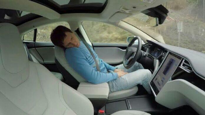 Yeni Tesla araçlar çok daha akıllı olacak