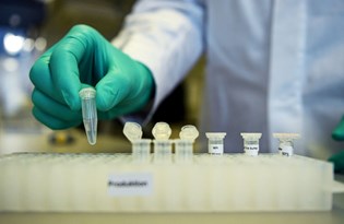 Pfizer/BioNTech’in Alman rakibi CureVac: Geliştirdiğimiz aşı buzdolabı sıcaklığında 3 ay boyunca bozulmadan kalabilir