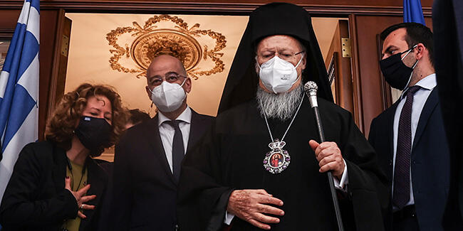 Yunanistan Dışişleri Bakanı Dendias İstanbul'da Fener Rum Patriği Bartholomeos'la görüştü