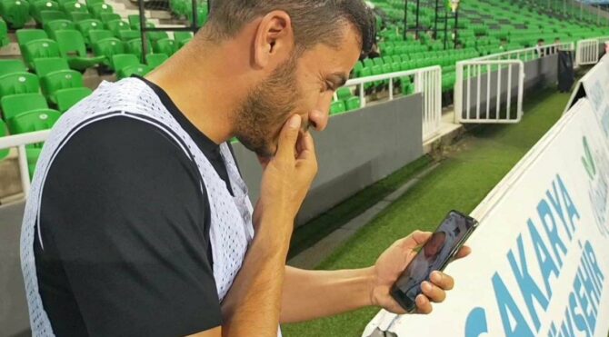 Antrenmanda baba olduğunu öğrendi, gözyaşlarına hakim olamadı