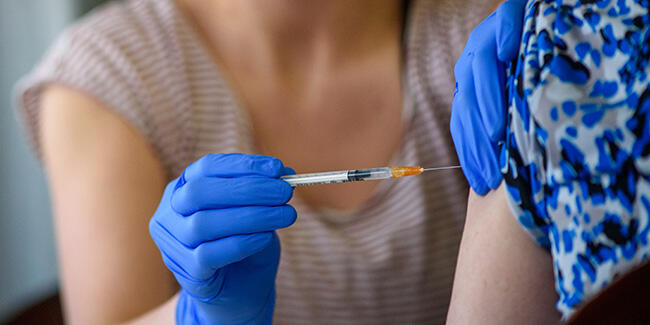 Avrupa aşı şartıyla kapılarını açıyor! BioNTech yaptıran gidecek, Sinovac ve Sputnik V şimdilik bekleyecek