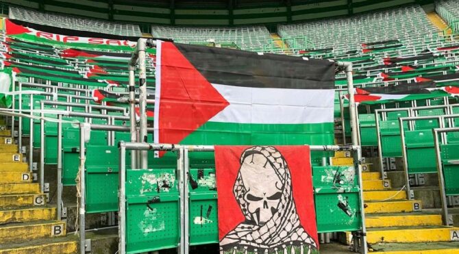Celtic taraftarları tribünleri Filistin bayrakları ile donattı! Kulüp bu harekete izin vermedi