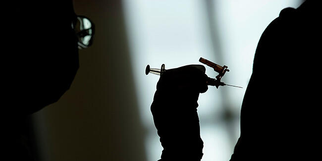 DSÖ'den bir aşıya daha acil kullanım onayı