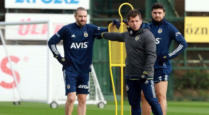 Emre Belözoğlu’ndan motivasyon konuşması