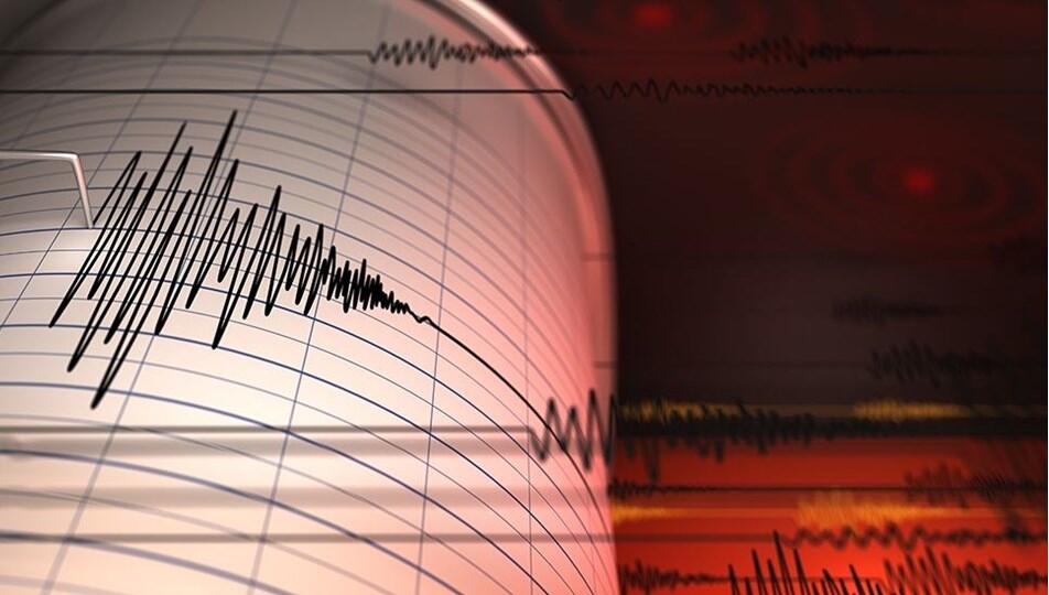 Endonezya'da 6.7 büyüklüğünde deprem