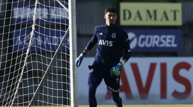 Fenerbahçe’de Altay Bayındır geri döndü