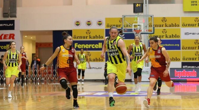 Fenerbahçe seride 1-0 öne geçti