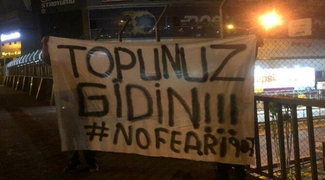 Fenerbahçe taraftarından yönetime tepki