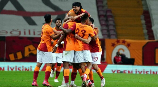 Galatasaray’da gözler İstanbul, kulaklar İzmir’de olacak