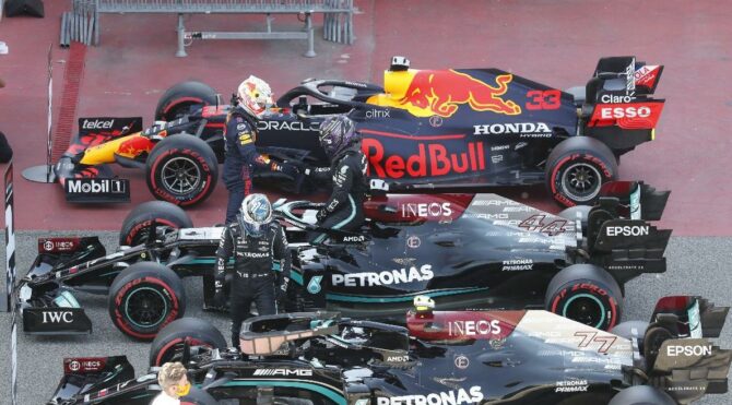 Hamilton 100. kez pole pozisyonunu kaptı