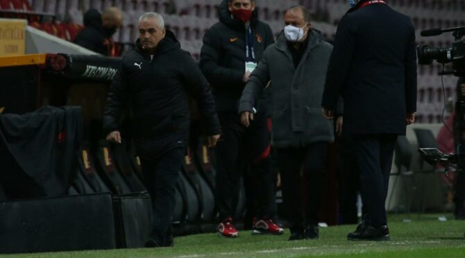 Krallık Fatih Terim’de, istikrar Rıza Çalımbay’da