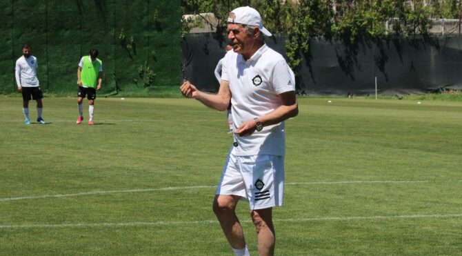 Mustafa Denizli’den değişiklik kararı