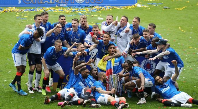 Rangers sezonu namağlup şampiyon tamamladı! Kupa rekorlarla geldi…