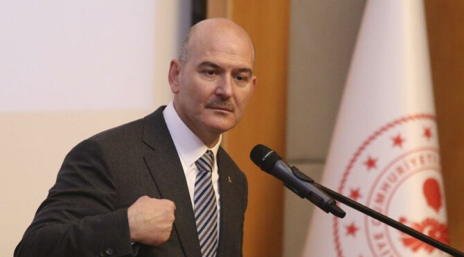 Süleyman Soylu’dan Süper Lig’deki şampiyonluk için uyarı