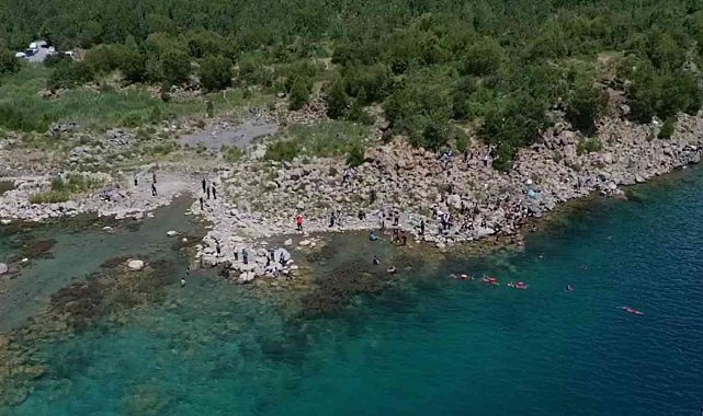 1. "Van Denizi Yüzme Festivali" 2 bin 500 rakımlı Nemrut Krater Gölü'nde sona erdi