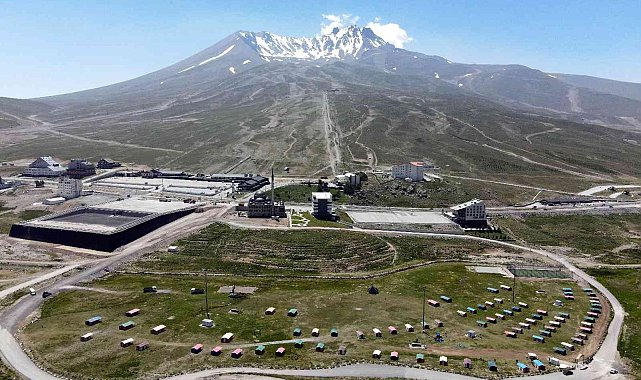2 bin 200 metre rakımda sağlık kampı